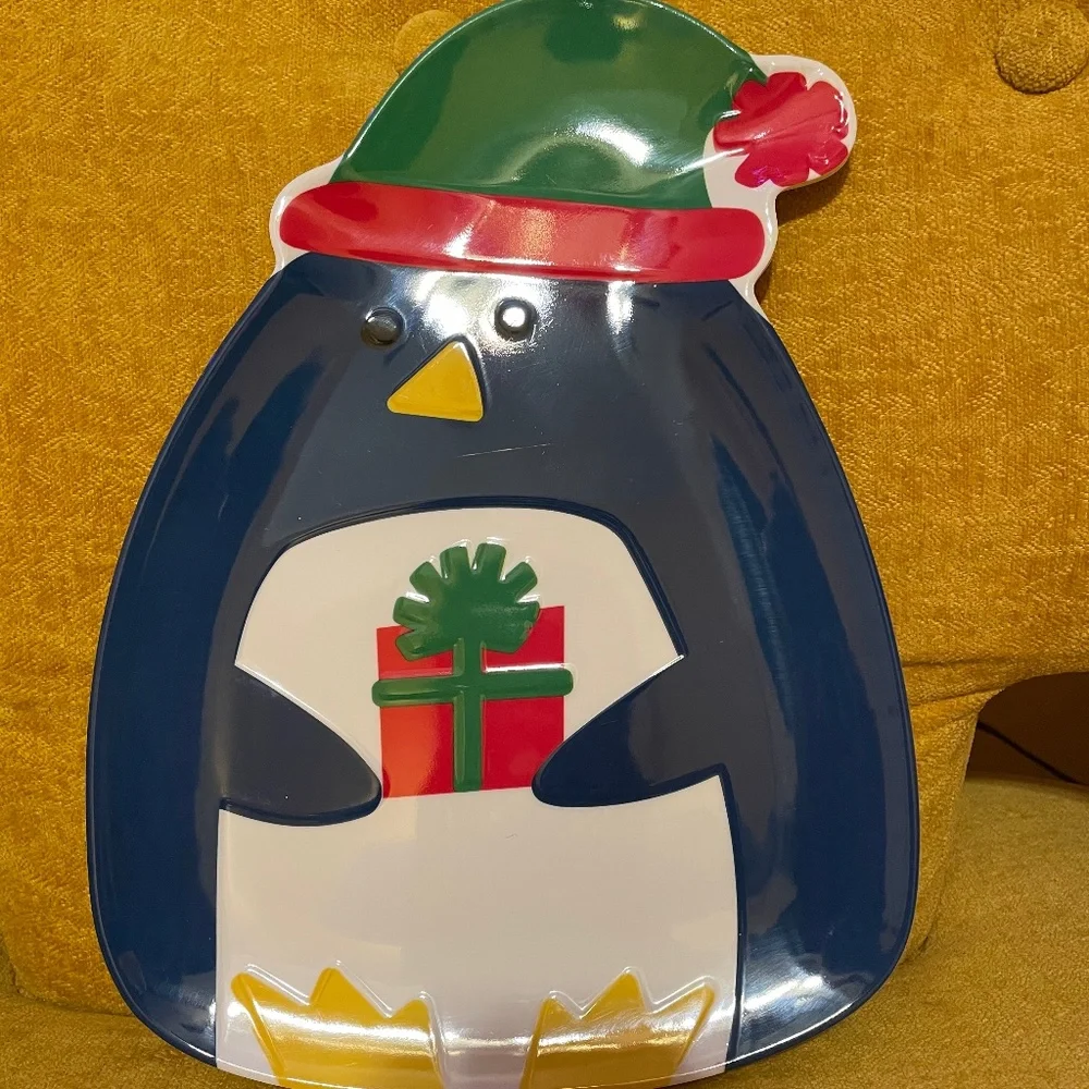 Target 2020 Holiday Penguin Child’s Plate or Party Serving Tray